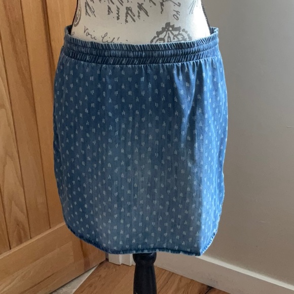 Cloth & Stone, distressed look Tencel mini skirt w/ pockets! S - Picture 2 of 10